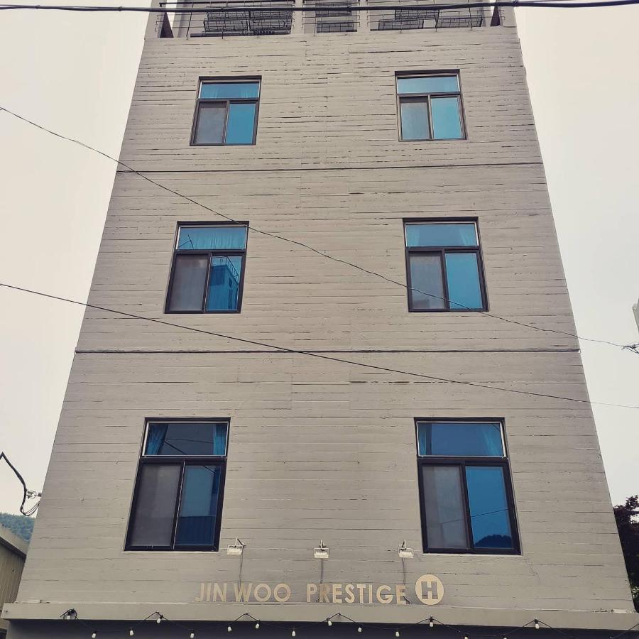 Jinwoo Prestige Hotel Кодже Экстерьер фото