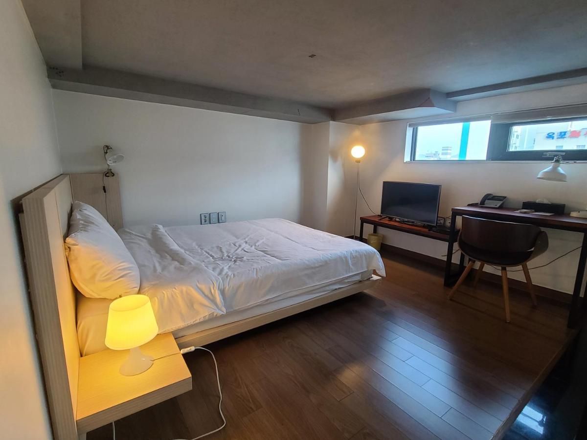 Jinwoo Prestige Hotel Кодже Экстерьер фото