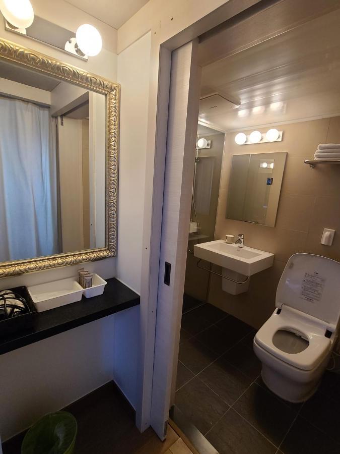 Jinwoo Prestige Hotel Кодже Экстерьер фото